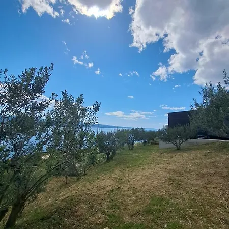 Bella Vista With Jacuzzi 1 Holiday home *