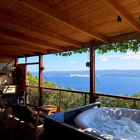 Bella Vista With Jacuzzi 1 Holiday home
