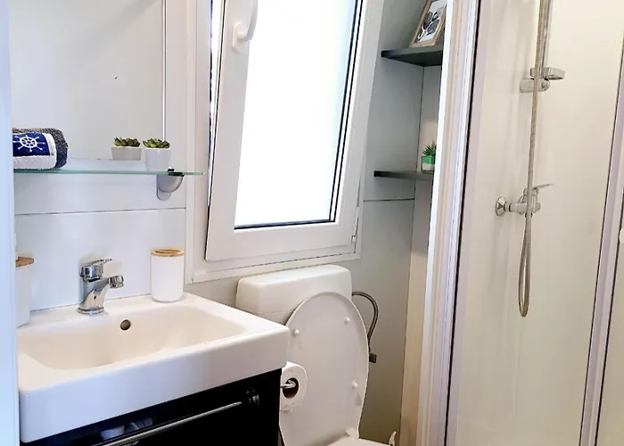 Vakantiehuis Bella Vista With Jacuzzi 1 Omiš