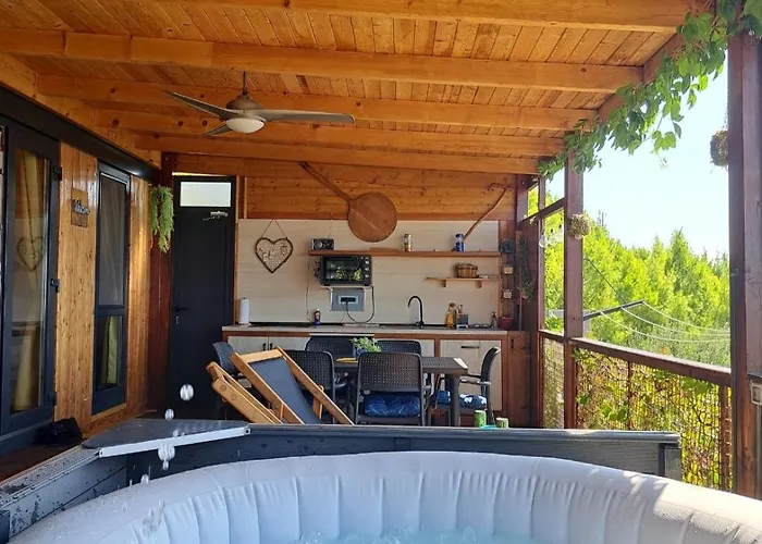 Bella Vista With Jacuzzi 1 * Omiš