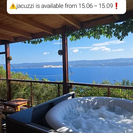 Hébergement de vacances Bella Vista With Jacuzzi 1 Omiš